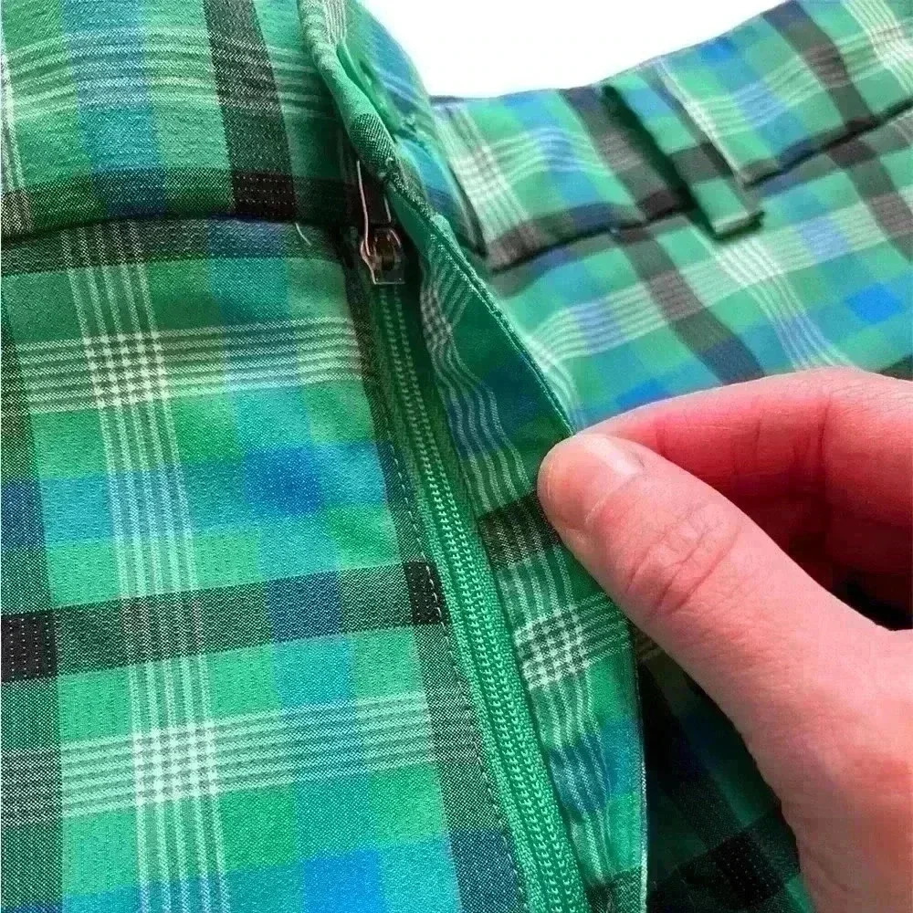 Nike Women's Golf Shorts Size 32 Dri-Fit Bermuda Green Blue Plaid EUC - Picture 3 of 13